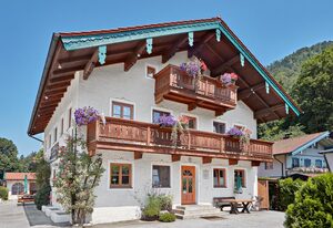 Alte Säge Ruhpolding inkl. Chiemgaukarte – Einzelzimmer mit Dusche und WC, Balkon, TV