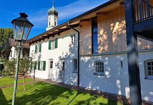 Ferienwohnungen im Lüftlmalereck, Hennalahaus – Ferienwohnung "Rosarot"