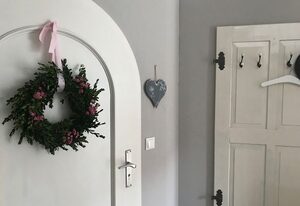 Ferienwohnung Eisenberger inkl. Chiemgaukarte – Ferienwohnung Eisenberger 45qm, Balk., Küche, 1 Schlaf- u. 1 Wohnz., max. 2 P.