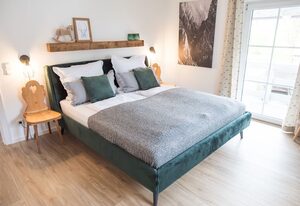 Bergheimat Ruhpolding inkl. Chiemgaukarte – Ferienhaus 140qm, Balkon, Terrasse, 4 Schlafzimmer, Küche, Wohn Esszimmer