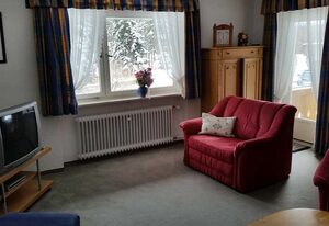 Ferienwohnung Hallweger inkl. Chiemgaukarte – Ferienwohnung 85qm, Balkon, Küche, 2 Schlafzimmer, Wohnzimmer, max 6 P.