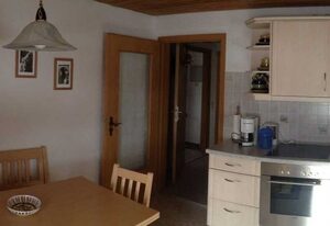 Ferienwohnung Hallweger inkl. Chiemgaukarte – Ferienwohnung 85qm, Balkon, Küche, 2 Schlafzimmer, Wohnzimmer, max 6 P.