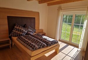 Landchalet – Ferienhaus mit Pool und Sauna