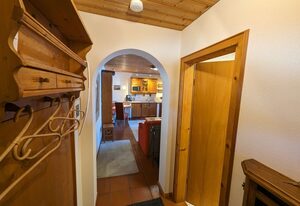 Ferienwohnungen Central inkl. Chiemgaukarte – Ferienwohnung Rösslstube 40qm, Terr., Küche, 1 Schlafz., Wohnz., WLAN, max 3 P.