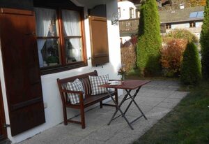 Ferienwohnung Am Sonneneck 1 inkl. Chiemgaukarte – Ferienwohnung Am Sonneneck 1, 43qm, Terr., Küche, 1 Schlafz., Wohnzi., max 2 P.