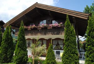 Ferienwohnung Am Sonneneck 1 inkl. Chiemgaukarte – Ferienwohnung Am Sonneneck 1, 43qm, Terr., Küche, 1 Schlafz., Wohnzi., max 2 P.