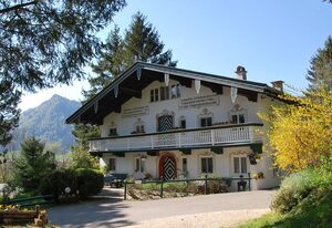 Gestütshof Brendlberg  inkl. Chiemgaukarte – Ferienwohnung 70qm mit Balkon, 1 Schlafzimmer, 1 Wohn-Schlafzimmer, Dusche/WC , max. 5 Personen