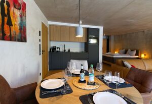 Adlerhaus, Gartenwohnung -410-