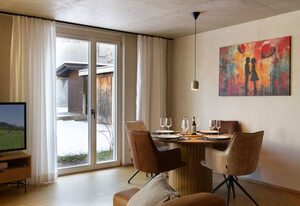 Adlerhaus, Gartenwohnung -410-