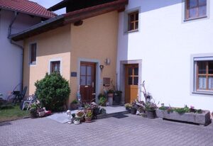 Gillingerhof – Ferienwohnung Waldblick (70qm) mit Balkon für 4 Personen