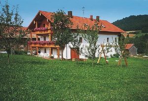 Gillingerhof – Ferienwohnung Waldblick (70qm) mit Balkon für 4 Personen