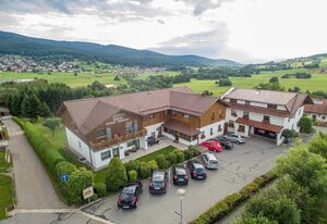 Gäste- & Appartementhaus Weber - Gästezimmer – Doppelzimmer mit Du/WC/Fön und Balkon/Terrasse