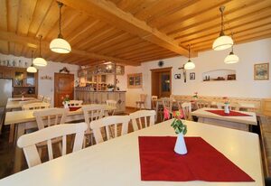 Pension Zum Lebzelter – Zimmer Nr. 2 mit Fernseher
