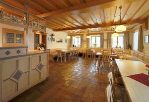 Pension Zum Lebzelter – Zimmer Nr. 2 mit Fernseher