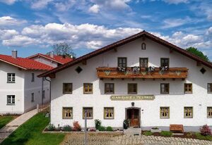 Pension Zum Lebzelter – Zimmer Nr. 2 mit Fernseher