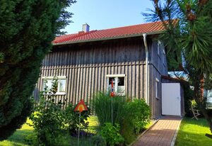 Haus Schönbrunner – Ferienhaus mit Holzterrasse