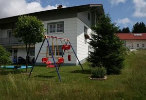 in Ludwigsreut mit Grill und Garten