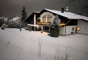 Ferienwohnung am Almberg – Ferienwohnung mit Saunazugang im Haus