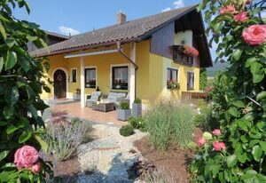 Komfortable Ferienwohnung mit Garten und Grill