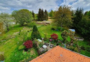 Ferienwohnung Dersch – Moderne Ferienwohnung (70qm) für 4 Personen mit großen Garten