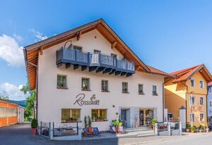 Wander & Aktivhotel Rösslwirt – WALD. GENUSS. HEIMAT – Ferienwohnung mit zwei getrennten Schlafzimmern
