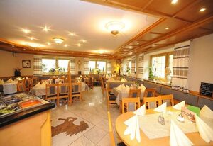 Wander & Aktivhotel Rösslwirt – WALD. GENUSS. HEIMAT – Ferienwohnung mit zwei getrennten Schlafzimmern