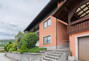 Ferienhaus "Fanny" – Ferienwohnung Sepp mit kostenfreiem WLAN und Balkon