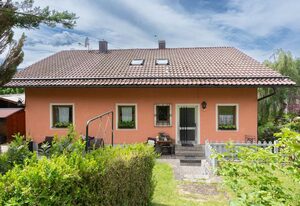 Ferienhaus "Fanny" – Ferienwohnung Sepp mit kostenfreiem WLAN und Balkon