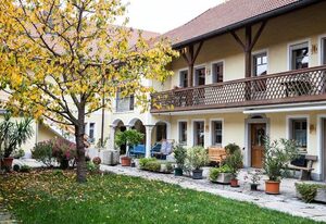Gschwendnerhof****/***** Familie Reitberger - Brandl – Ferienwohnung Waldblick 5* DTV im 1.Geschoss mit Balkon