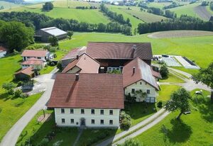 Gschwendnerhof****/***** Familie Reitberger - Brandl – Ferienwohnung Waldblick 5* DTV im 1.Geschoss mit Balkon