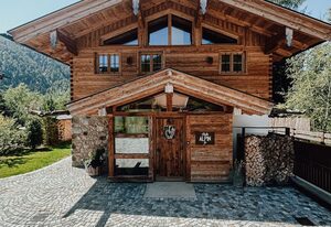 Bayrischzell Chalets – Chalet Nordic mit privatem Whirlpool und Sauna
