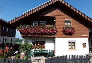 Ferienwohnungen Meindl – Ferienwohnung Gartenblick 65 qm