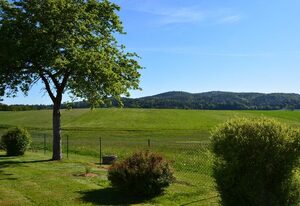 Haus "Marie" – Ferienwohnung mit großem Garten und Terrasse