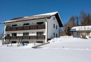 Ferienwohnung "Haus Franziska" – Ferienwohnung (70qm) mit vollausgestatteter Küche mit Geschirrspüler und Terrasse