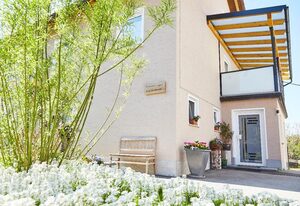 Ferienwohnungen Wald und Wiese – Ferienwohnung Wiese mit überdachter Außenlounge