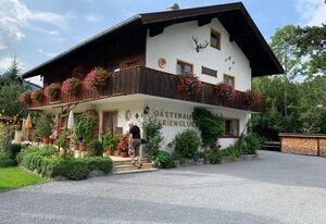 Gästehaus Ferienglück - 3 gemütliche Ferienwohnungen – 2 Wendelstein