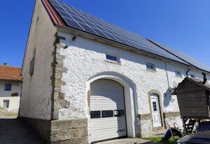 Ferienwohnungen zur Burgruine – Ferienwohnung mit französischem Balkon