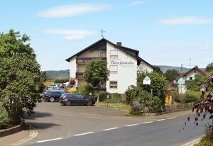 Landgasthof Benjamin – Ferienwohnung 9 (100 qm) mit Kaminofen und Eckbadewanne