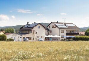 Landgasthof Benjamin – Ferienwohnung 9 (100 qm) mit Kaminofen und Eckbadewanne