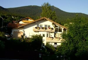 Altmann Herbert und Steffi – Fewo (65 qm) mit kostenfreiem WLAN und Panoramablick auf Lam