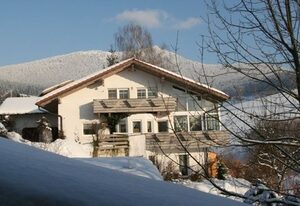 Altmann Herbert und Steffi – Fewo (65 qm) mit kostenfreiem WLAN und Panoramablick auf Lam