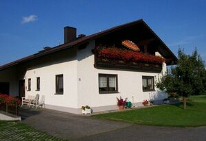 Ferienwohnung Wenzl – Ferienwohnung mit Balkon 115 qm