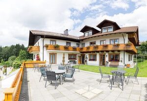 Pension Silberbauer – Panorama Suite mit Balkon