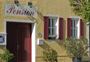 Altstadtpension Dietz – Landhaus Doppelzimmer Marktplatz in liebevolll renovierten Bürgerhaus aus dem 16. Jh.