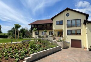 Ferienwohnung Familie Bauer – Ferienwohnung 1 (55qm) mit Terrasse