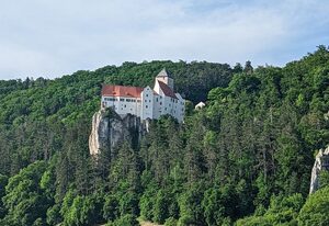 Ferienwohnung Blick Schloss Prunn – Ferienwohnung mit fantastischen Ausblick