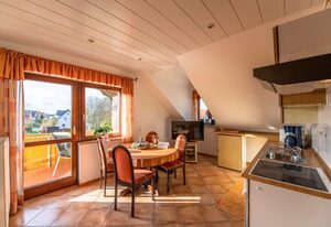 Ferienwohnung Haus Hanni – gemütliche Ferienwohnung (60qm) für 4 Personen mit Balkon