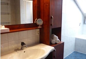 Stumweisser – Ferienwohnung Staufen 60m², 1 Schlafzimmer, Balkon, TV, 3 Pers.