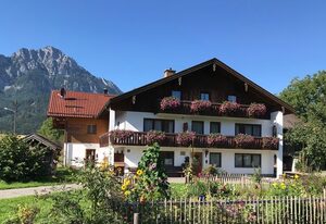 Stumweisser – Ferienwohnung Staufen 60m², 1 Schlafzimmer, Balkon, TV, 3 Pers.