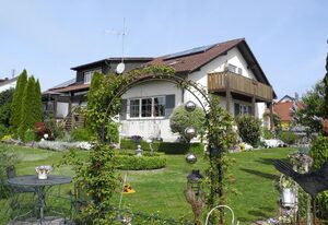 Ferienwohnung Wiese – Ferienwohnung (80qm) mit großem Balkon in ruhiger Lage